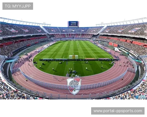 意甲场馆维护：维亚德尔马雷球场草皮条件受关注