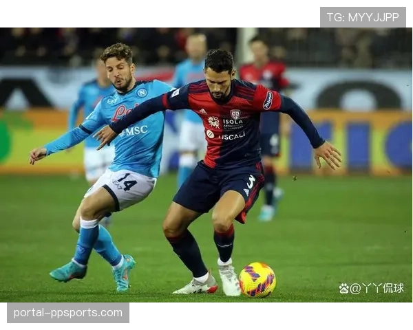 卡利亚里保级生死战前瞻:坐镇撒丁岛主场迎战萨勒尼塔纳,取胜即可宣告上岸。 卡利亚里保级生死战前瞻:坐镇撒丁岛主场迎战萨勒尼塔纳,取胜即可宣告上岸。